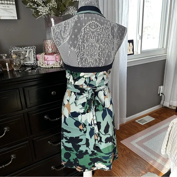 BCBGMAXAZRIA Halter Floral Fit & Flare Dress Sage Navy Resort Coastal Chic XS - Picture 5 of 16